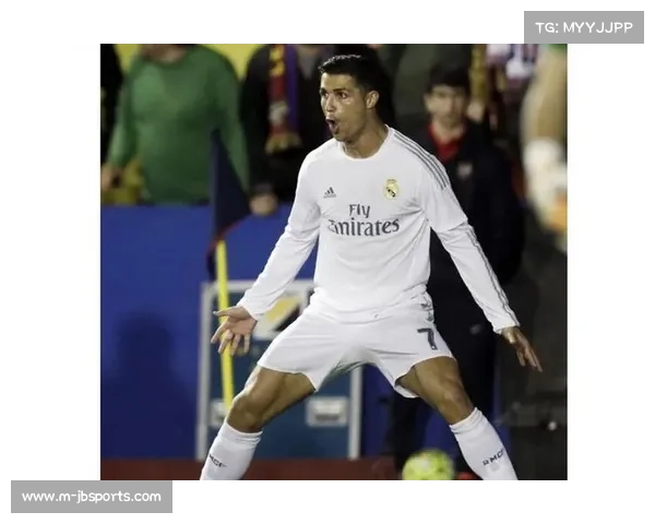 南伊安进球后展现C罗标志性庆祝动作