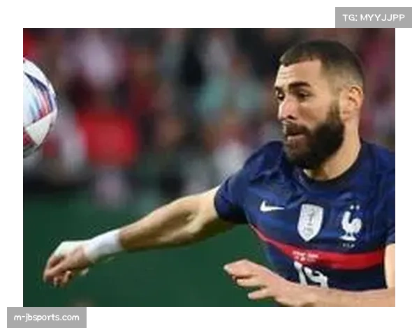 前里昂球探博诺谈本泽马回归法国队可助年轻球员成长