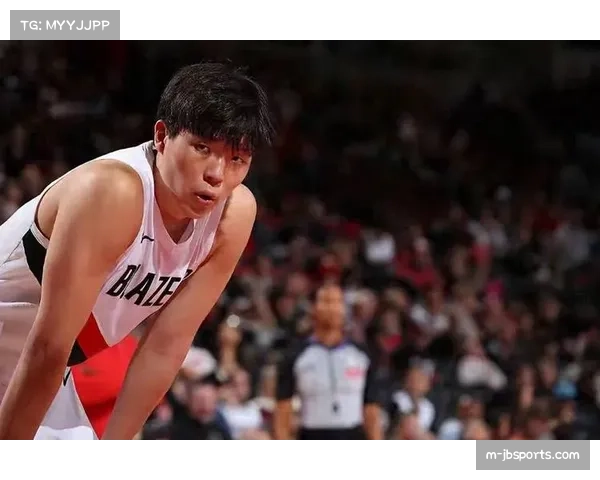 中国球员杨瀚森连续第七场获登场机会,命中个人NBA生涯第四记三分 中国球员杨瀚森连续第七场获登场机会,命中个人NBA生涯第四记三分